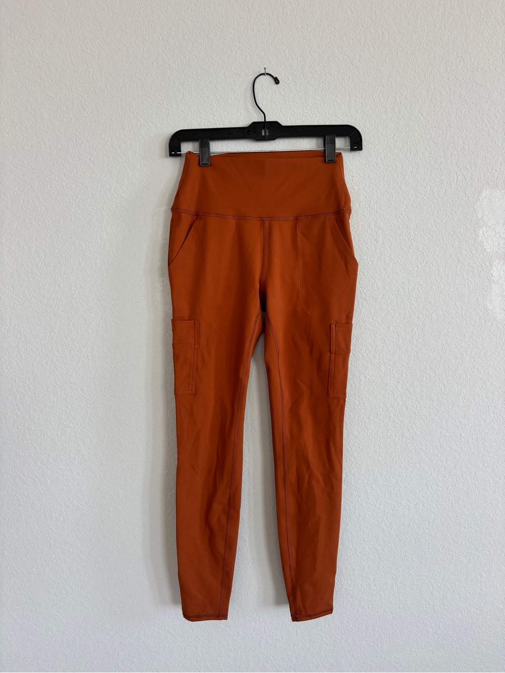 Avalanche High-Waist Cargo Leggings in Rust Orange